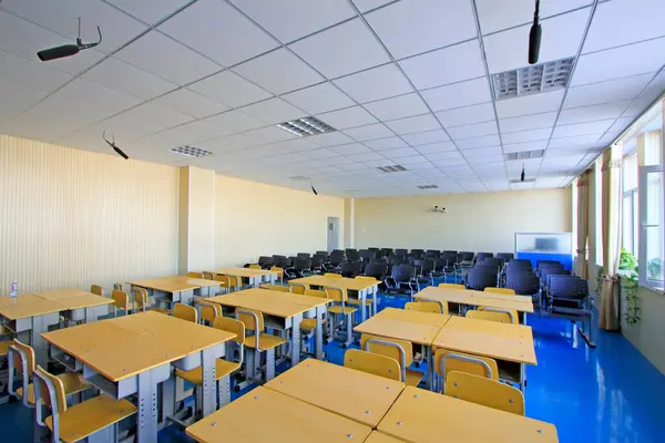 Sınıfta sıralar ve sandalyeler, Çin