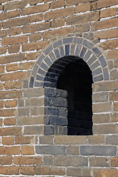 Çin 'in antik savunma duvarı girişi