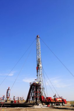 Petrol sahasında kule tipi pompalama ünitesi, Çin