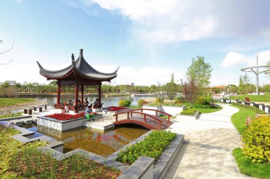 Tangshan City - 15 Mayıs 2016: Çin geleneksel mimari peyzajı Tangshan City, Hebei, Chin