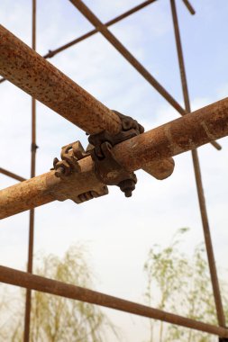 Oksitlenme paslı iskele, yakın plan fotoğraf.
