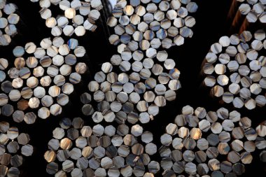 Çelik çubuğun kesiti