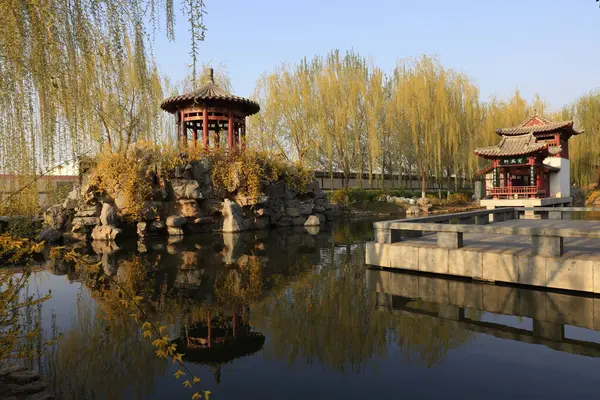 Geleneksel Çin mimarisinin manzarası