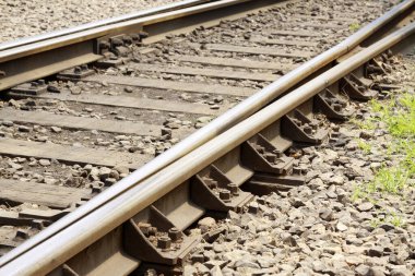 Demiryolu raylarının kapatılması, geleneksel demiryolu tipi