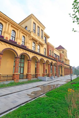 İtalyan stili parkta inşa edilmiştir.