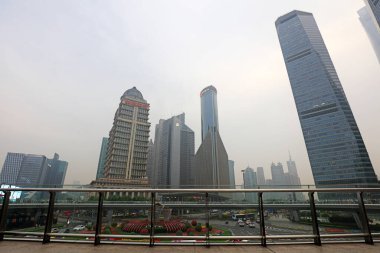 Şangay - 29 Mayıs 2018: Şangay Lujiazui CBD Sahnesi, Şangay, Çin