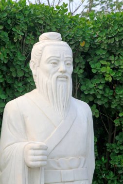 LUANNAN COUNTY - 23 AĞUSTOS: İlkbahar ve sonbahar dönemi ve savaşan devletler, ünlü doktor BianQue heykeli, 23 Ağustos 2014, Luannan County, Hebei Eyaleti, Çin