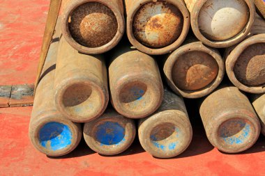 Oksijen tüpünü oksitleyin, fotoğrafa yakınlaştırın