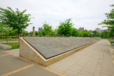 Meydanda totem direği, fotoğrafa yakın çekim