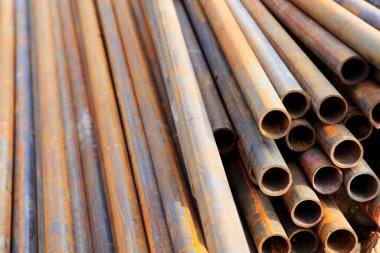 Oksitlenme paslı çelik boru, yakın plan fotoğraf.