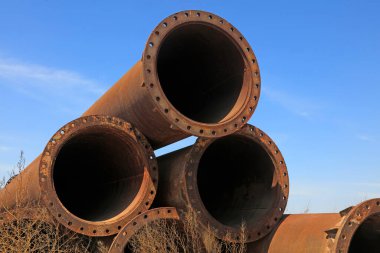 Dredging steel pipe piles in the open air 
