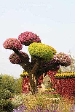 Çin klasik mimarisi eşit düzeyde.