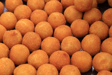 Mutfakta Çin atıştırmalıkları var.