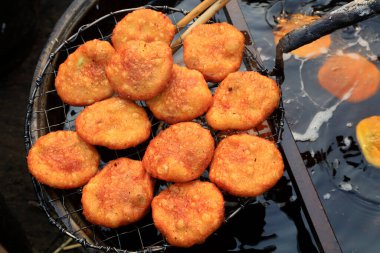 Çin geleneksel atıştırmalıkları kızarmış kek.