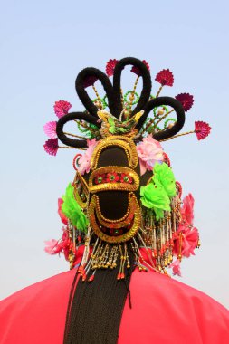 Çin Yeni Yılı 'nda Yanko' da kadınların baş nişanı, Luannan County, Hebei Eyaleti, Çin