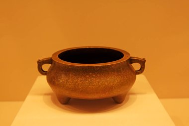 ÇİN - MING DYNASTY, XUANDE TAI ERA (1450-1456): Altın Tütsü Yakıcı, Ming Hanedanı, XuanDe Dönemi (1426-1435), Çin Ulusal Müzesi, Pekin, Çin. 
