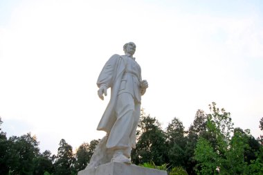 Shijiazhuang - 27 Nisan - Dr. Bethune heykeli, Kuzey Çin askeri şehit mezarlığı, 27 Nisan 2015, Shijiazhuang şehri, Çin