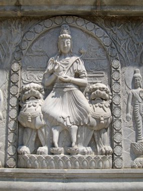 Qingdao City, shandong bölgesi, Chin 'deki bir tapınakta yontulmuş taş işleri.