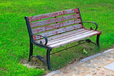 Kırık sandalye, yakın plan fotoğraf.