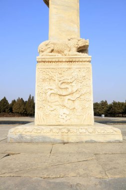 Çin antik taş oymaları