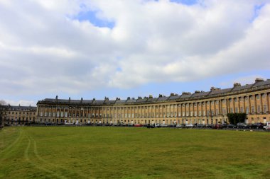 Bath City - 16 Mart: The Royal Crescent bina manzarası, 16 Mart 2016, Bath, İngiltere.