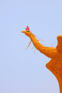 Gökyüzünde Phoenix yüz hatları