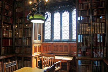 Manchester - 27 Temmuz: John Rylands Kütüphanesi 'nin üçüncü kat çalışma odası, 27 Temmuz 2016, Manchester, İngiltere.
