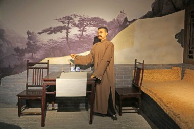 Leting County - 14 Mayıs 2017: Li Dazhao 'nun balmumu heykeli Çin' in Hebei Eyaleti, Letting County 'deki anıt salonunda..