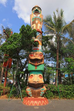 Parktaki tahta totem direkleri, Çin