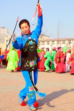 Luannan County - 8 Şubat 2017: Çinli Yangko performansı, Luannan County, Hebei Eyaleti, Chin