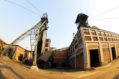 TANGSHAN - 2 Ocak 2014 'te, Çin' in Hebei eyaletinin Tangshan şehrinde, Kailuan Ulusal Maden Parkı 'nda, maden ocağı mimari görünüşü. 