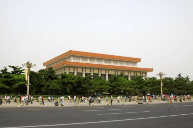 BEIJING - 25 Mayıs 2014 tarihinde, Tiananmen Meydanı 'nda Başkan MAO Anıt Salonu manzarası, Pekin, Chin