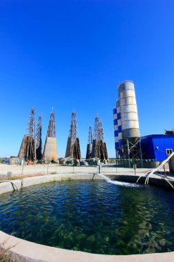 LUANNAN COUNTY - 13 Ekim: MaCheng demir madeninde sondaj sondajı ve havuzlar, 13 Ekim 2014, Luannan County, Hebei Eyaleti, Çin