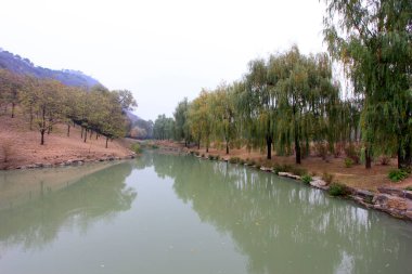 CHENGDE CITY - 20 Ekim: Chengde Dağı tatil beldesinde doğal manzara, 20 Ekim 2014, Chengde City, Hebei Eyaleti, Çin