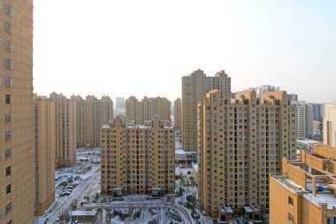 Kentsel kar manzarası, fotoğrafa yakın çekim