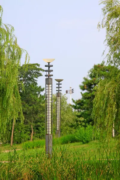 Sokak ışıkları ve yeşil