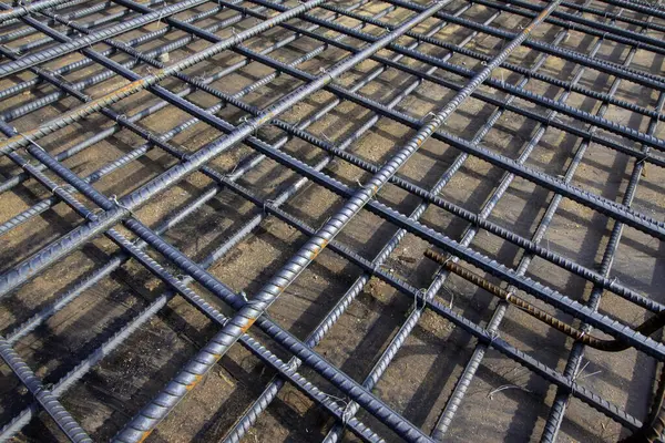 bükülmüş çelik çekiş, yakalama, fotoğrafa yakın çekim.