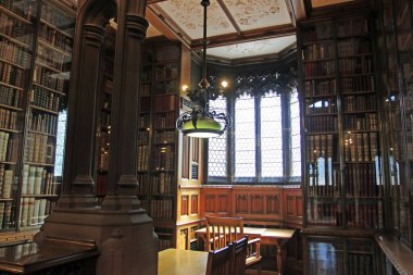 Manchester - 27 Temmuz: John Rylands Kütüphanesi 'nin üçüncü kat çalışma odası, 27 Temmuz 2016, Manchester, İngiltere.