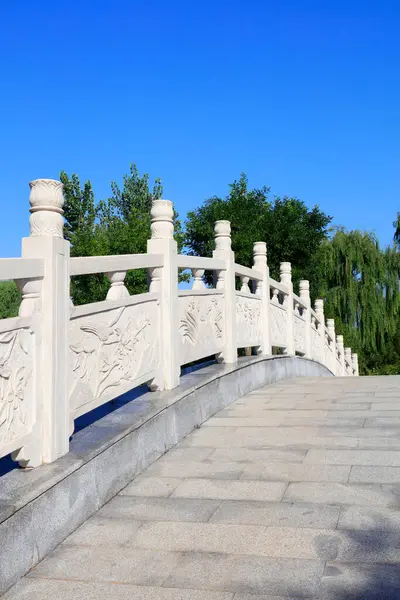 Tırabzan, fotoğrafa yakın çekim.