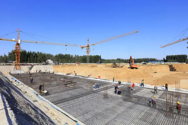 İnşaat alanı sahnesi, fotoğrafa yakın çekim.