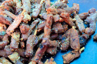 Kızarmış et teli, yakın plan fotoğraf.