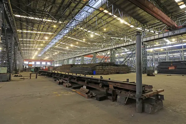 Çelik üretim hattı, fotoğrafa yakın çekim.