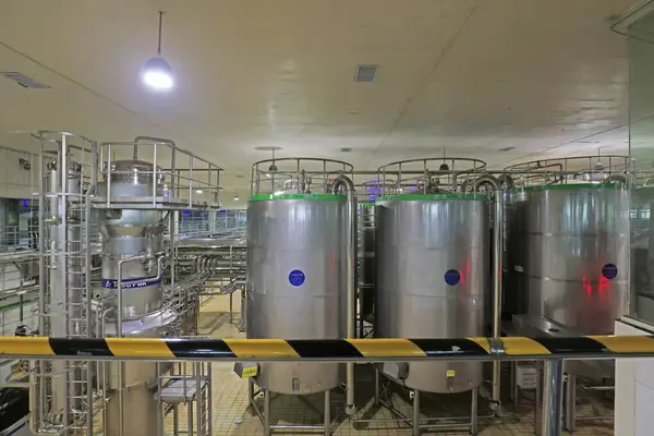 Luannan County - 21 Ekim 2016: Mengniu Süt Ürünleri (Luannan), Luannan County, Hebei Eyaleti, Chin