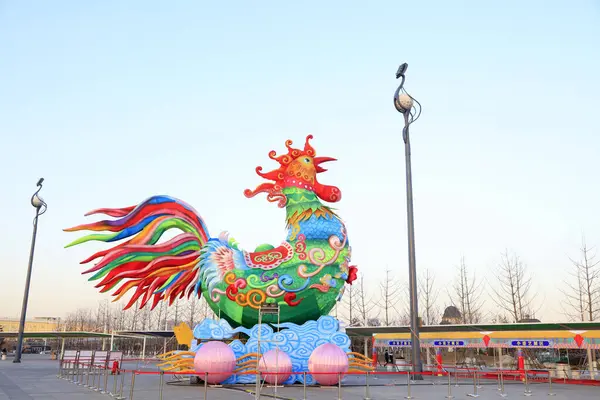 Penis şeklindeki fener, fotoğrafa yakın çekim.