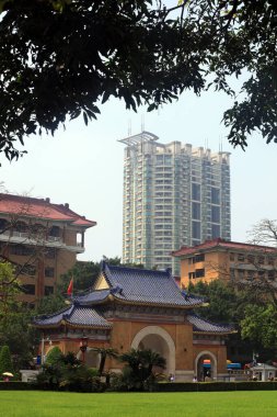 Guangzhou, Çin - 5 Nisan 2019: Guangzhou, Guangdong Eyaleti, Çin 'deki Zhongshan Memorial Hall' un Güney Kapısı