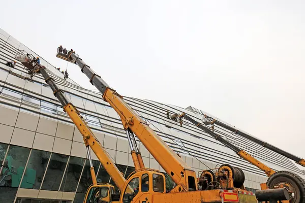 Tangshan Tangshan - 6 Mart 2016 'da Tangshan Uluslararası Konferansı ve Sergi Merkezi şantiyesi, Tangshan, Çin