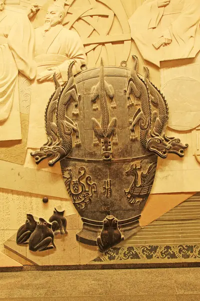 BEIJING - 24 Mayıs: Pekin 'deki Çin milenyum anıtı, 24 Mayıs 2014, Pekin, Chin