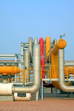 ham petrol işleme ve iletim ekipmanları, fotoğrafa yakın çekim