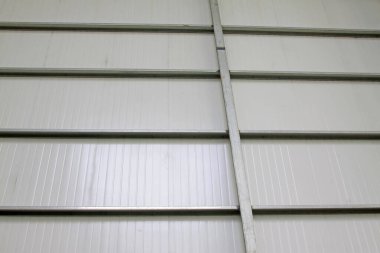 Teneke duvar, fotoğrafa yakın çekim.