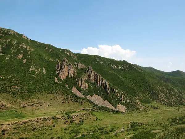 Guyuan ilçesindeki dağ manzarası